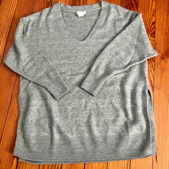 Sweater Bundle ~ 3 Fall Sweaters & Classic Gray Hoodie ~ Great Condition - Picture 14 of 15